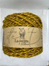 Cargar imagen en el visor de la galería, Ovillo de lana mediana I Cebolla