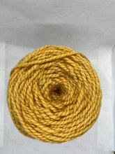 Cargar imagen en el visor de la galería, Ovillo de lana mediana I Cebolla