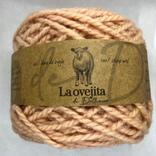 Cargar imagen en el visor de la galería, Ovillo de lana mediana | Cochinilla