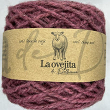 Cargar imagen en el visor de la galería, Ovillo de lana mediana | Cochinilla