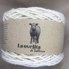 Cargar imagen en el visor de la galería, Ovillo de lana delgada | Natural Blanca