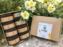 Cargar imagen en el visor de la galería, Caja de Regalo Mediana