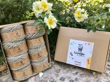 Cargar imagen en el visor de la galería, Caja de Regalo Mediana