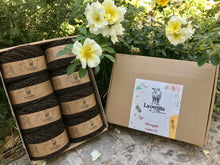 Cargar imagen en el visor de la galería, Caja de Regalo Mediana