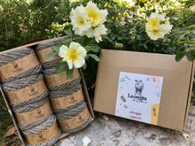 Cargar imagen en el visor de la galería, Caja de Regalo Mediana