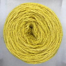 Cargar imagen en el visor de la galería, Ovillo de lana delgada | Cebolla