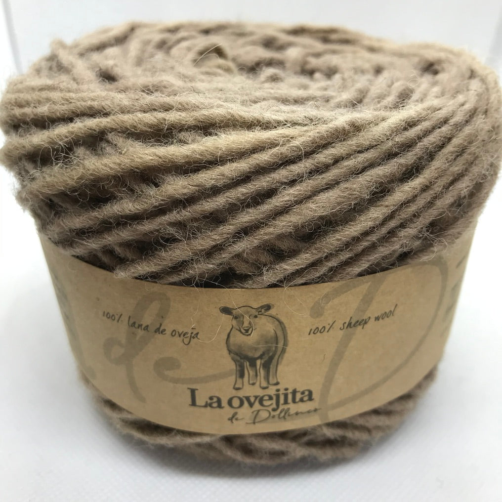 Ovillo de lana gruesa  Cochinilla – La Ovejita de Dollinco