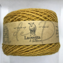 Cargar imagen en el visor de la galería, Ovillo de lana delgada | Quintral