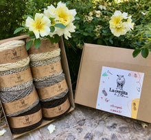 Cargar imagen en el visor de la galería, Caja de Regalo Mediana