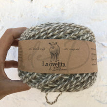 Cargar imagen en el visor de la galería, Kit de Tejido Cojín Quimán - Color Gris Pitío