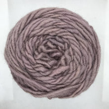 Cargar imagen en el visor de la galería, Kit de Tejido Cintillo Maihue