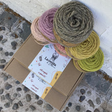 Cargar imagen en el visor de la galería, Caja de Regalo Pequeña