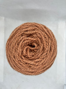 Ovillo de lana mediana | Cochinilla Eucaliptos