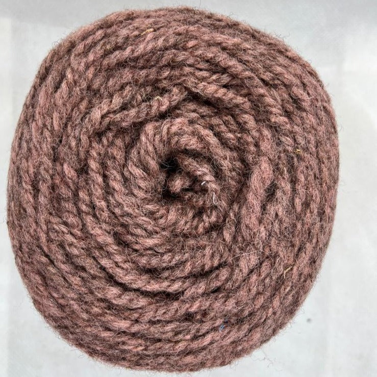 Ovillo de lana mediana Cebolla y Cochinilla