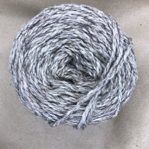 Ovillo de lana mediana | Natural Gris