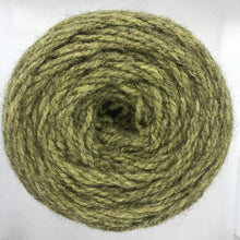 Cargar imagen en el visor de la galería, Ovillo de lana mediana I Eucaliptus
