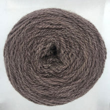 Cargar imagen en el visor de la galería, Ovillo de lana delgada | Uva

