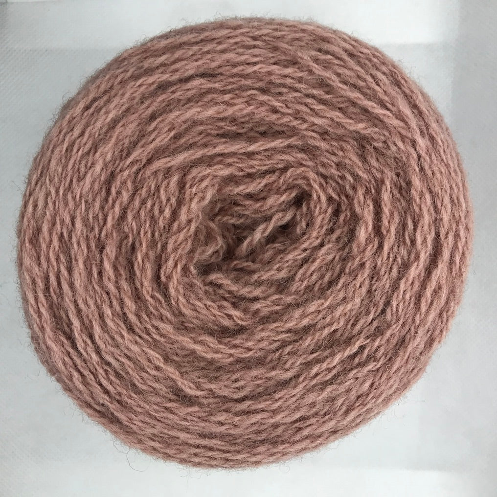 Ovillo de lana delgada | Uva y Cochinilla