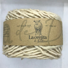 Cargar imagen en el visor de la galería, Ovillo de lana gruesa | Cochinilla
