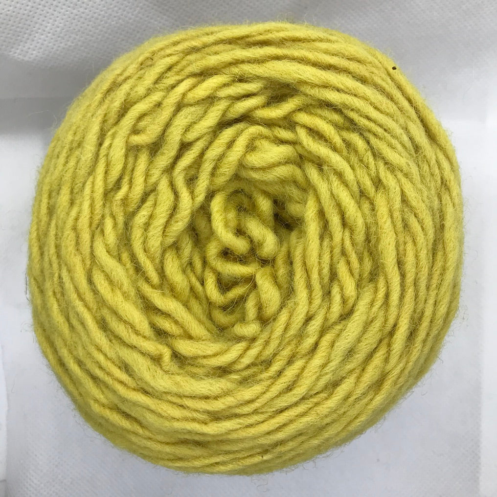 Ovillo de lana gruesa  Ciruelo – La Ovejita de Dollinco