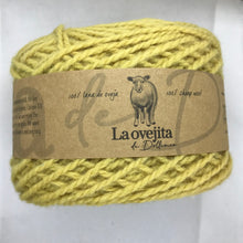 Cargar imagen en el visor de la galería, Ovillo de lana mediana | Eucaliptus
