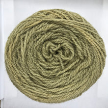 Cargar imagen en el visor de la galería, Ovillo de lana delgada | Maqui
